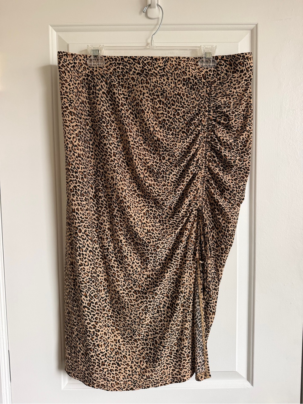Leopard Print Ruched Midi Skirt